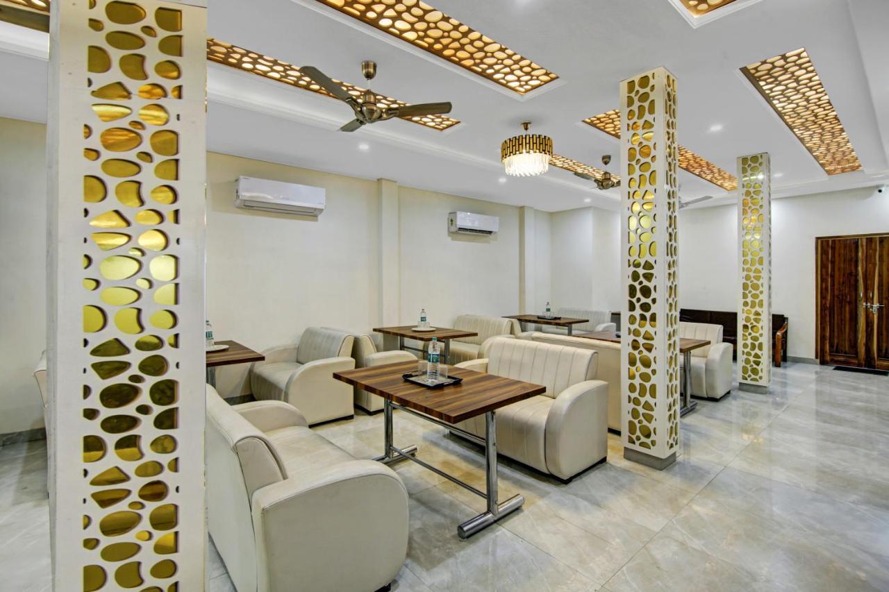 Treebo Royal Salute, Zirakpur Hotel Buitenkant foto